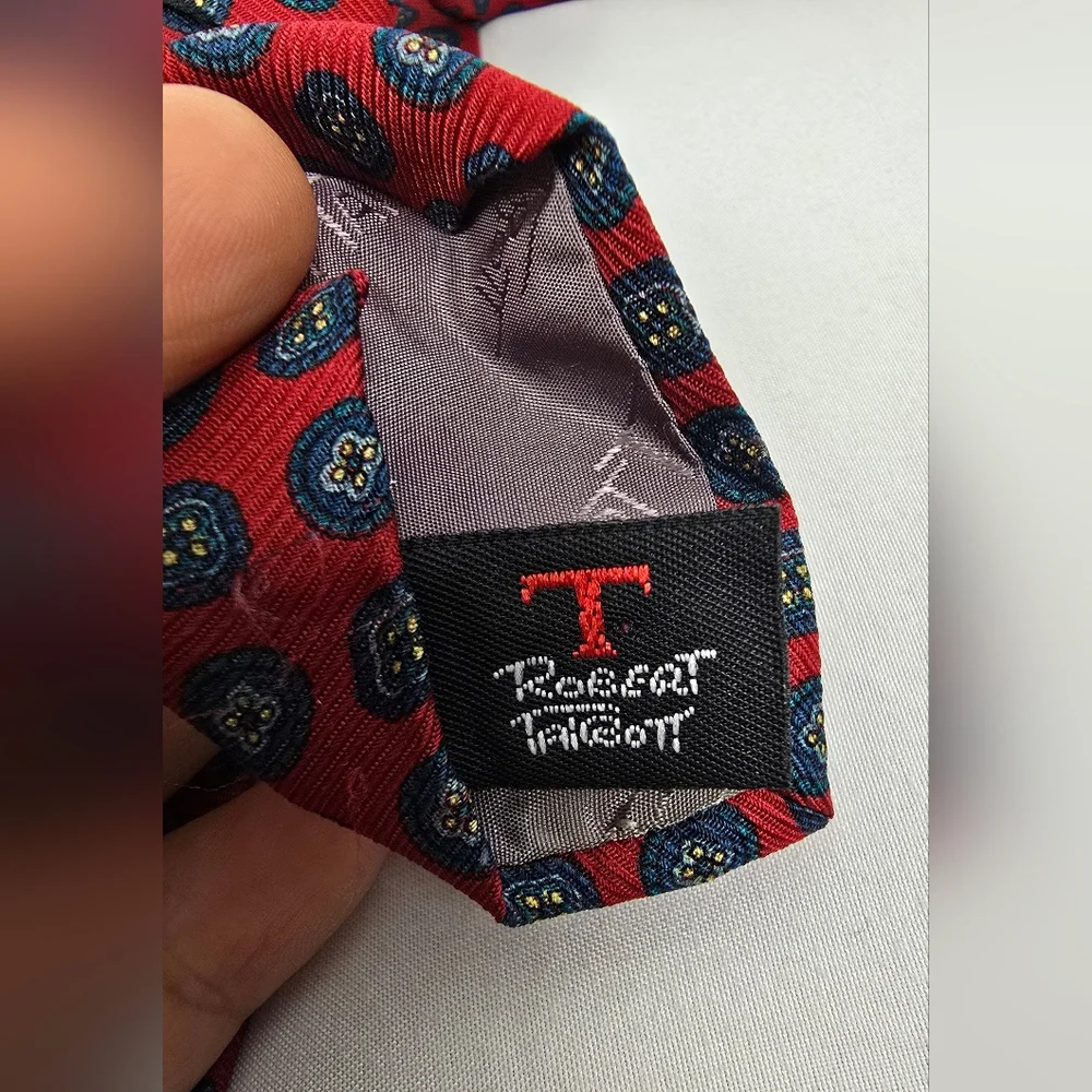 Robert Talbott for Jarrods Hand Sewn Finest Silk Preppy Geometric Neck Tie